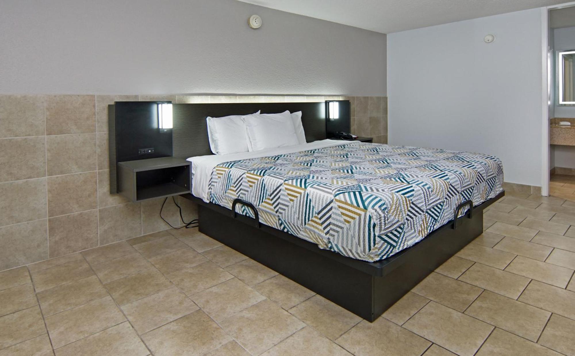 Motel 6 Mesquite, Tx Town East Bagian luar foto