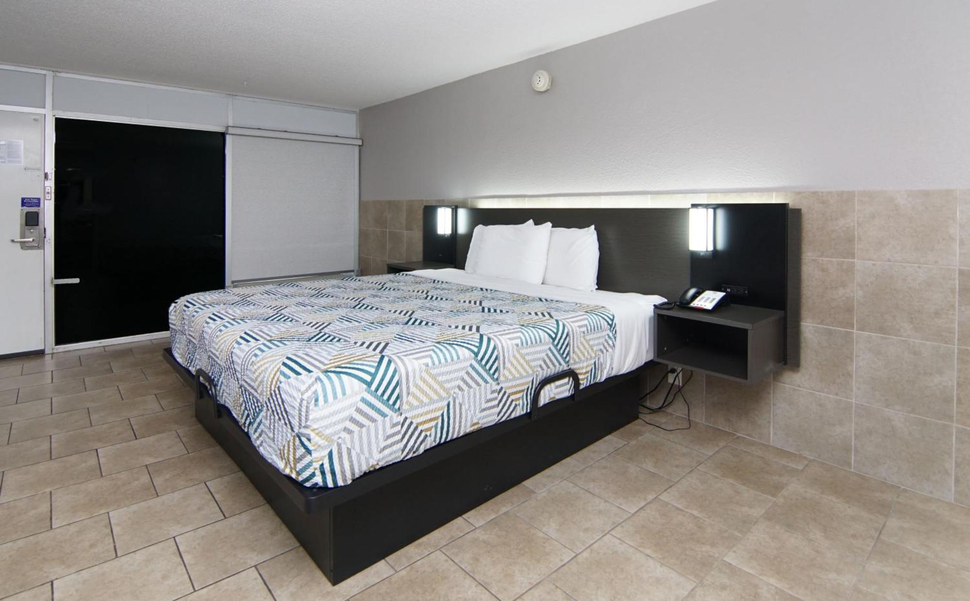 Motel 6 Mesquite, Tx Town East Bagian luar foto