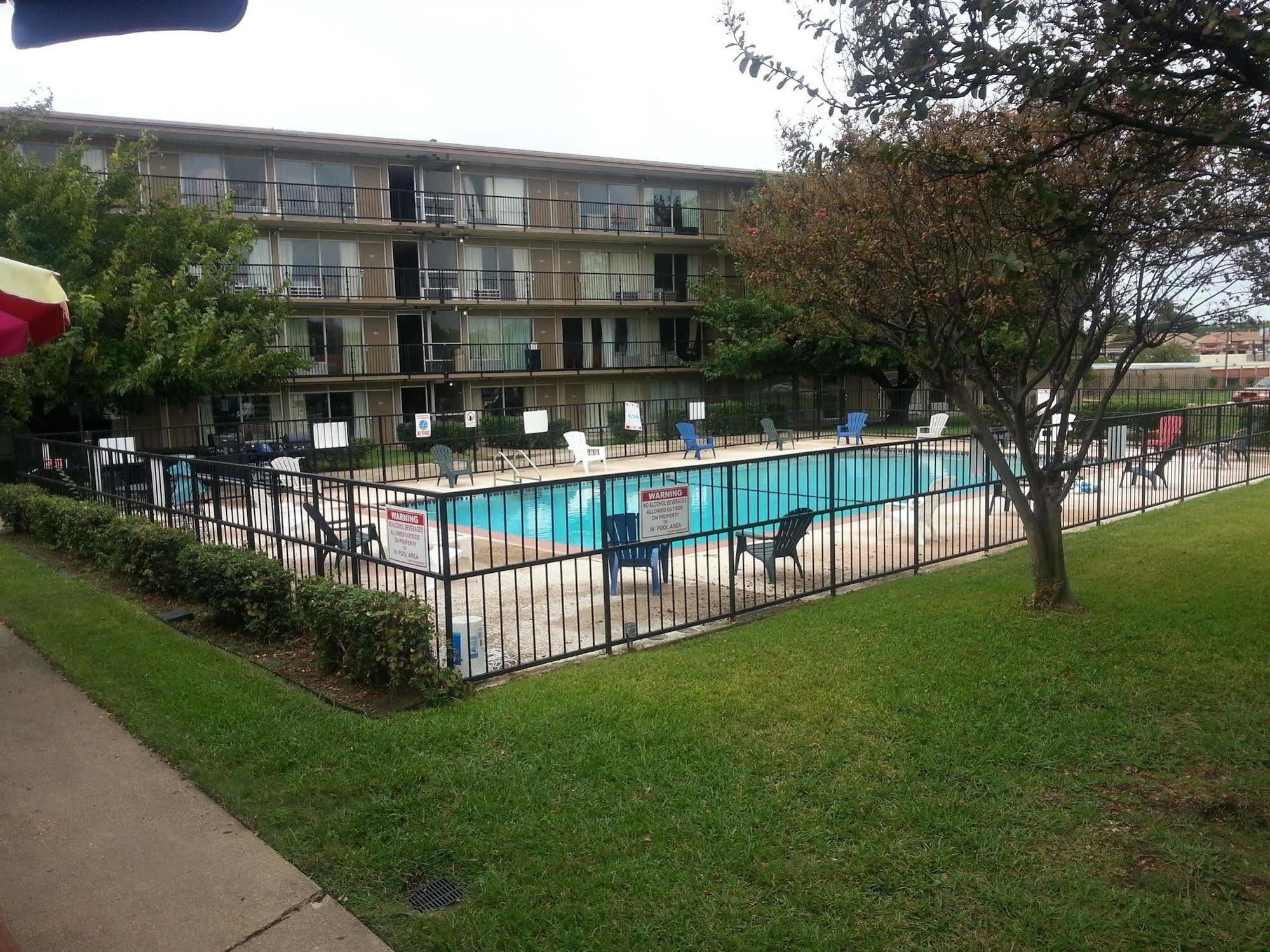 Motel 6 Mesquite, Tx Town East Bagian luar foto